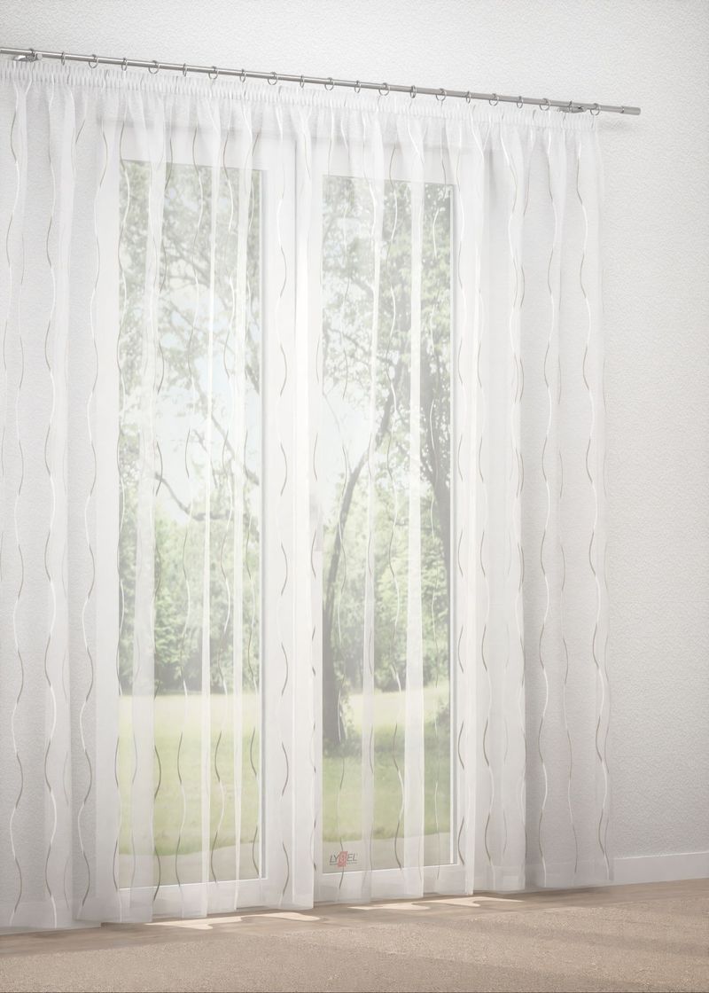 Gardinenstore in beige