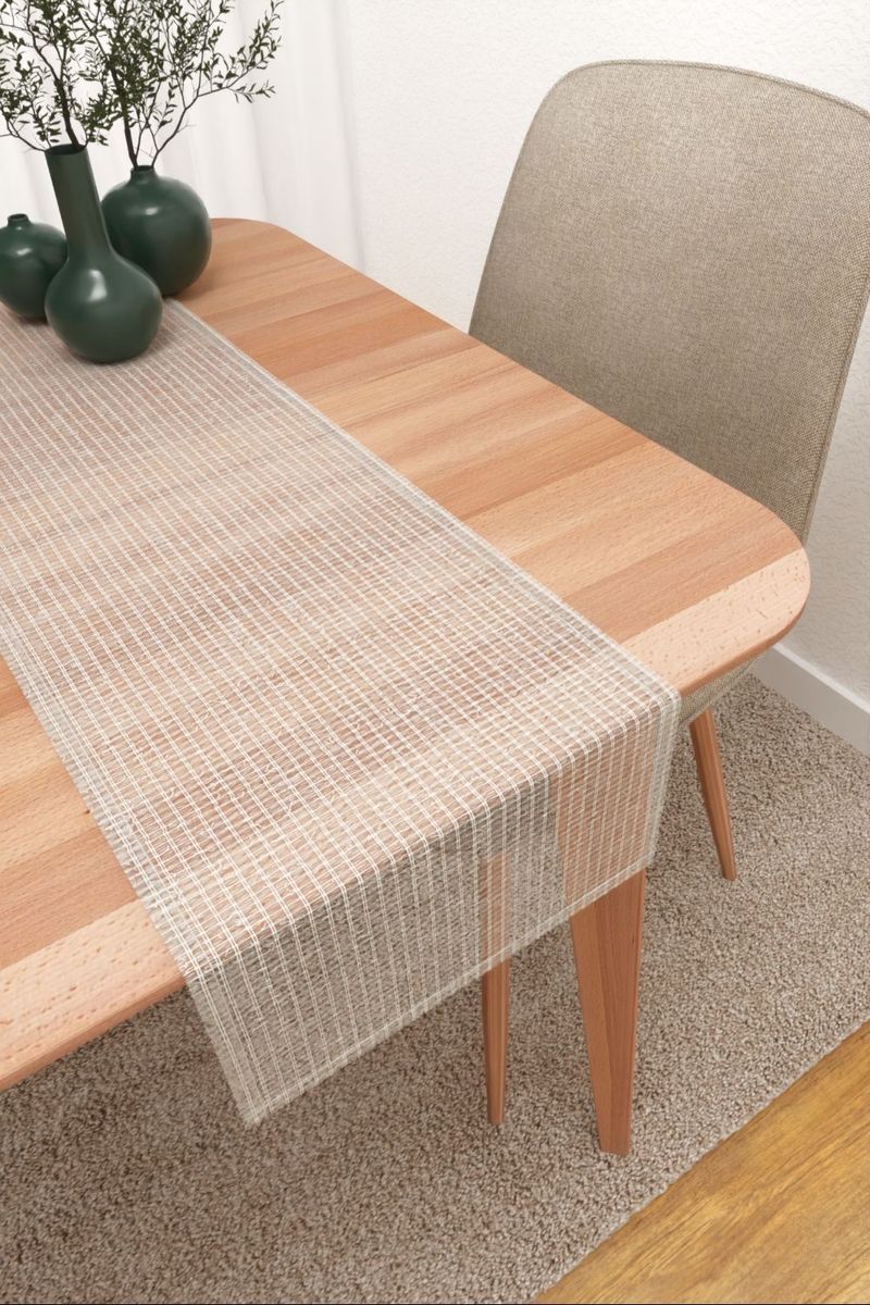 Tischläufer in Weiß