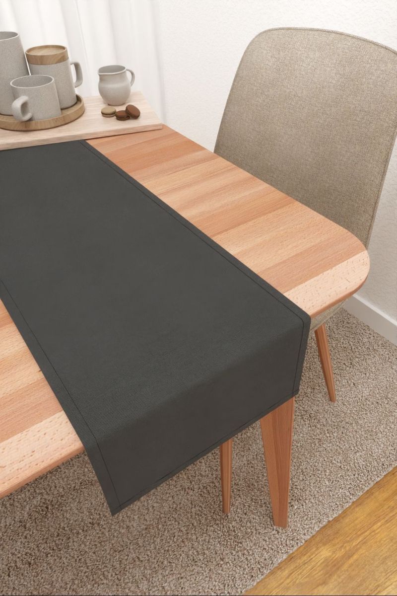 Tischläufer in schwarz