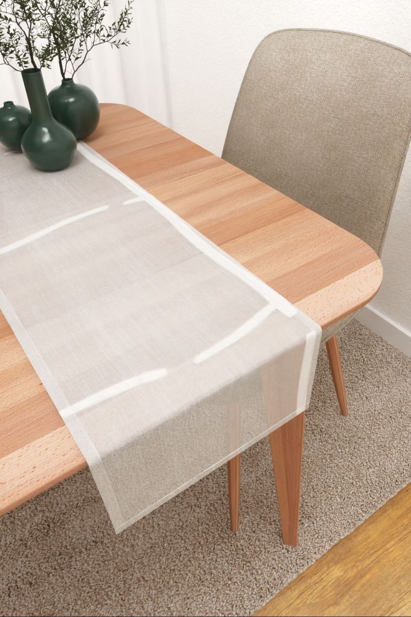 Tischläufer in Weiß