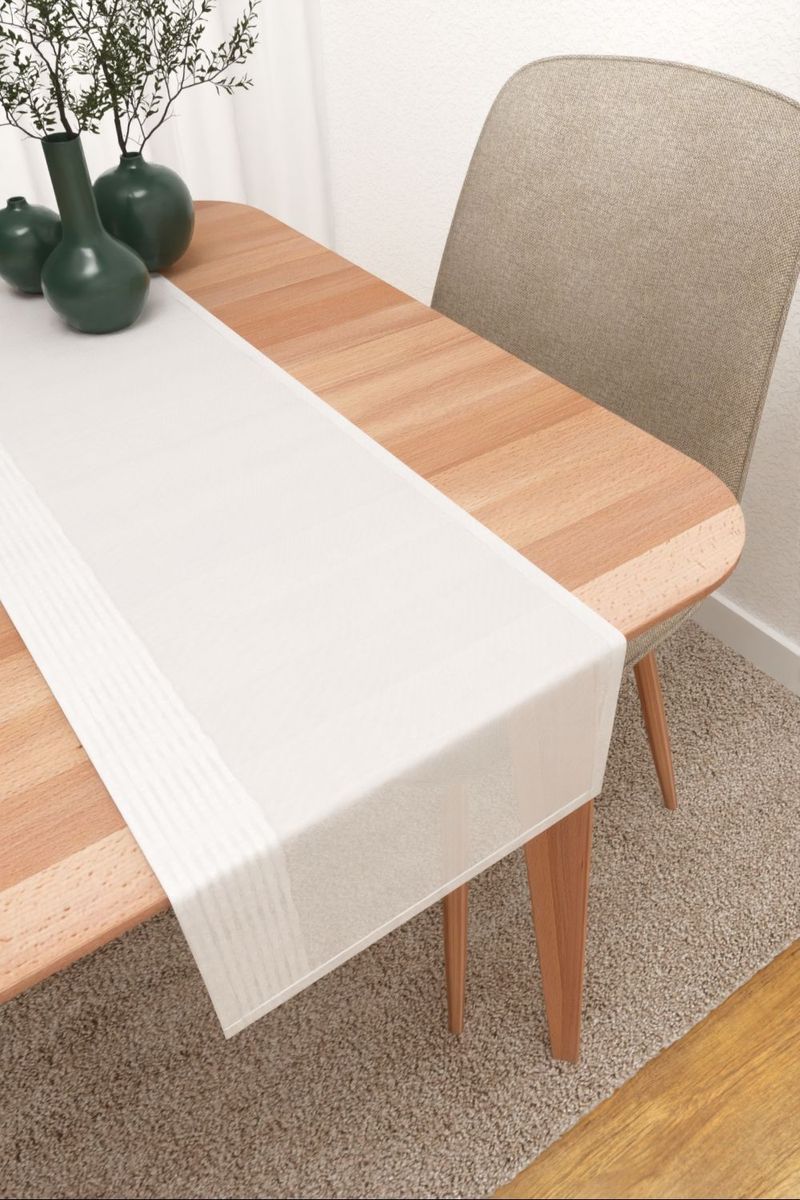 Tischläufer in Weiß