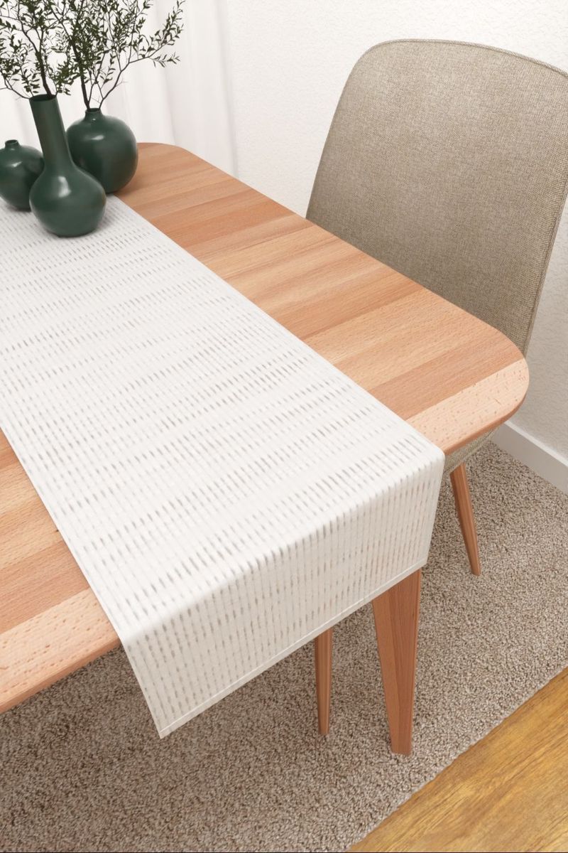 Tischläufer in Weiß