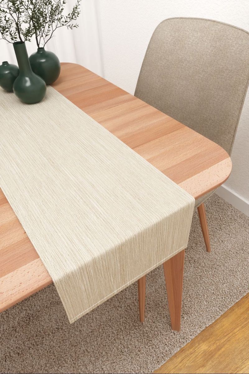 Tischläufer in weiß